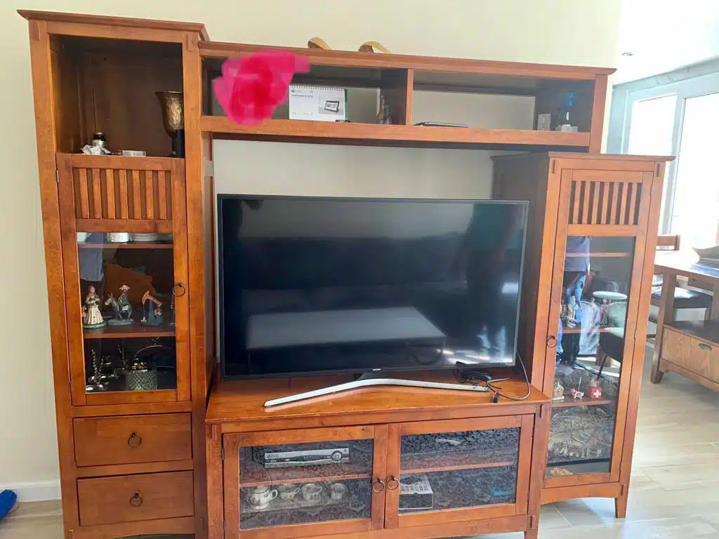 Used Furniture Buyers In Palm Jumeirah 0502472546