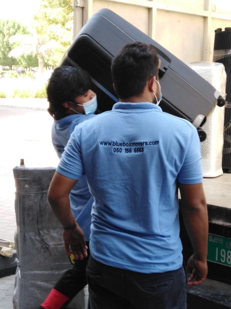 0501566568 BlueBox Movers in DSO,Apartment,Villa,Office Move with Close Truck