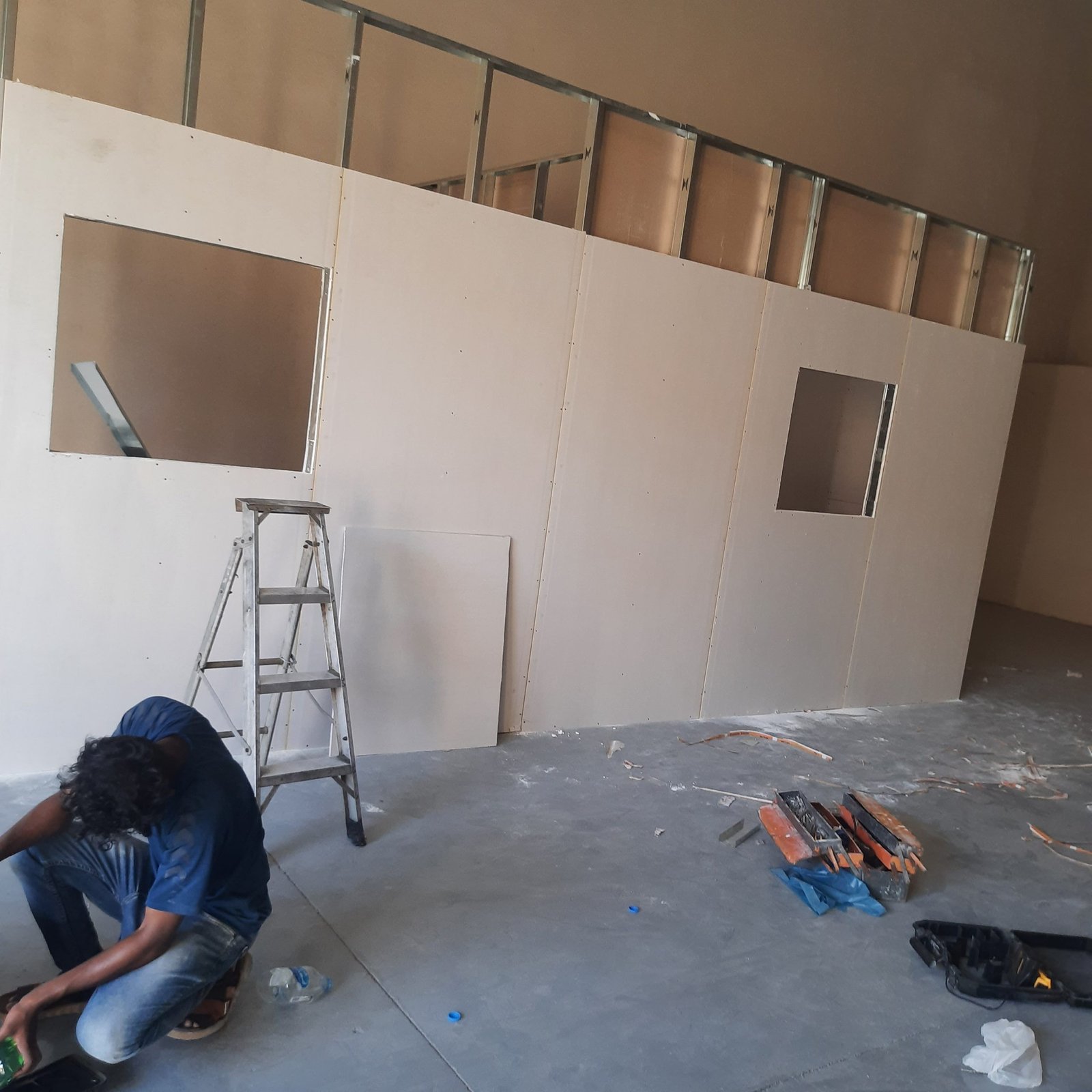 WAREHOUSE OFFICE PARTITIONS CONTRACTOR IN DUBAI SHARJAH
