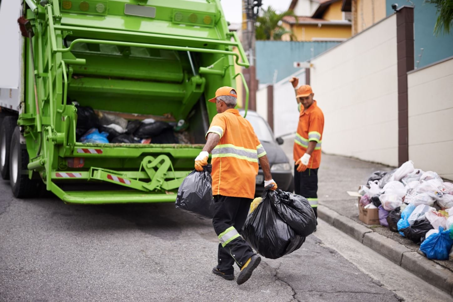 Garbage and Waste Collection Services In Dubai