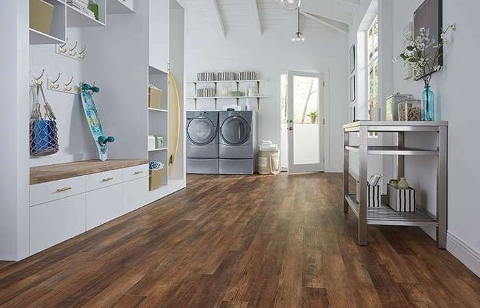 SPC FLOORING INSTALLER IN DUBAI 050-9221195