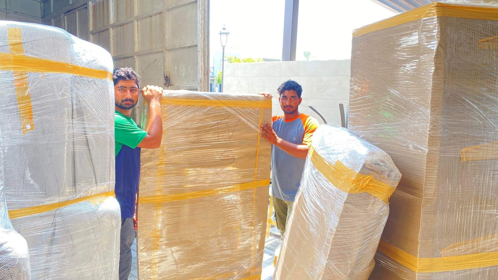 Movers packers service in Tecom al barsha 0554916633