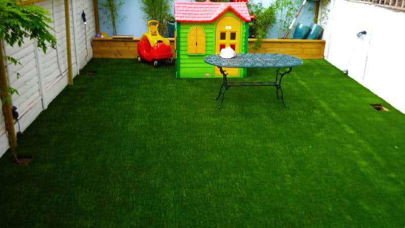 Natural & Realistic Outdoor Indoor Artificial Grass Fixing  Dubai , ajman Sharjah