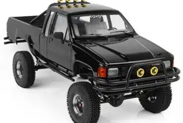 RC4WD Trail Finder 2 "LWB" 1/10 RTR 4WD Scale Trail Truck W/1987 Toyota XtraCab Body & 2.4GHz Radio