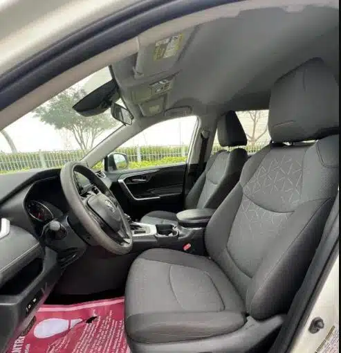 2021 Toyota RAV4 4WD XLE