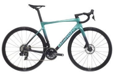 2024 Bianchi Specialissima PRO Sram Force ETap AXS Road Bike (GUN2BIKESHOP)