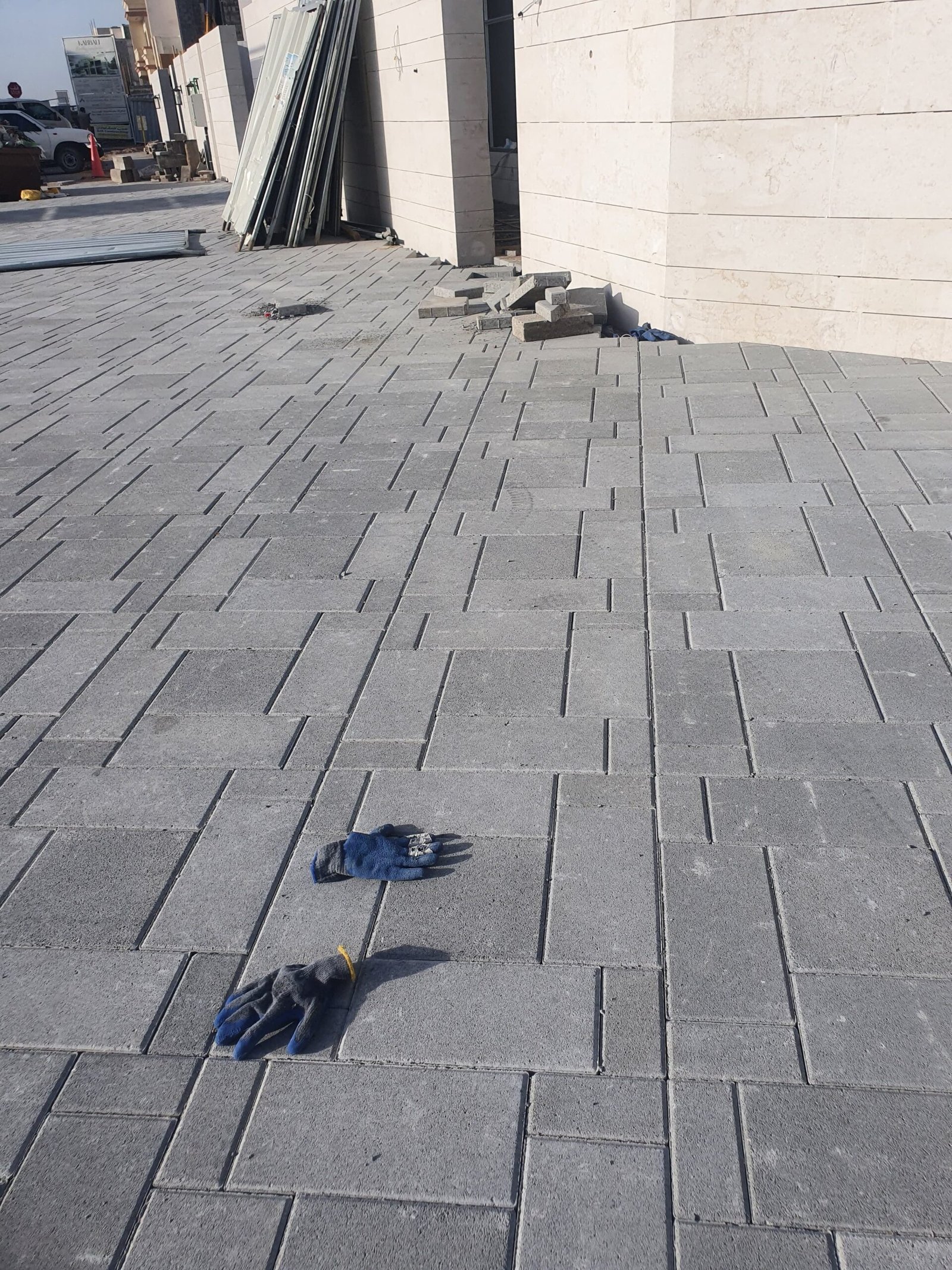 PAVERS SUPPLIER AND INSTALLER IN DUBAI : 0557274240